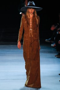 edie_saint_laurent_ss13_vogue_1.thumb.JPG.dee090302311f13f516293b580801293.JPG