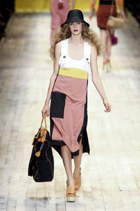 edie_sonia_rykiel_ss11_livingly_1.thumb.jpg.c423013da83bb5c4aef87ed828cf384d.jpg