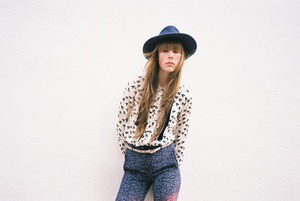 edie_tank_summer11_outtake_noirfacade_2.thumb.jpg.f9fbce5abf0af3f3830d9264f58fd1a6.jpg