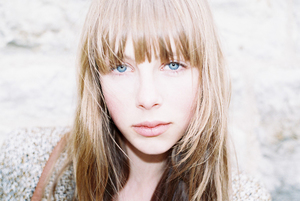 edie_tank_summer11_outtakes_viktorvaultier_1.jpg