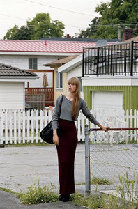 edie_urban_outfitters_late_fall_2011_lookatme_1.thumb.jpg.bcf41ef6e1e6f21800a2c3031bca4a92.jpg