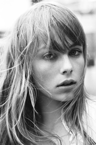 edie_urban_outfitters_late_fall_2011_urbanoutfitters_17.thumb.jpg.bd89b93d89ce066050b9b73d97b32ad8.jpg