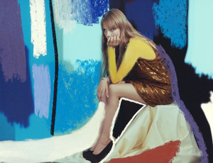 edie_urban_outfitters_winter_preview_2011_urbanoutfitters_3.thumb.jpeg.5609b3a6b20dbd64f57abbab3740ffb4.jpeg