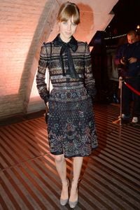 edie_valentino_master_28nov12_vogue_1280_1.thumb.jpg.f629f1ce92ecf2e1a0926945fd113582.jpg