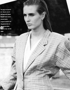 elena_v3.thumb.jpg.15fcd22b99246fc7b7438c9182536d56.jpg