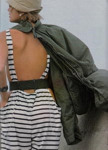 elle_fr_16_july_1984_7.thumb.jpg.ce6754170c98f847036431168bd2e8cb.jpg