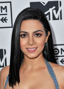 emeraude-toubia-mtv-fandom-fest-at-petco-park-in-san-diego-july-21-2017-1.thumb.jpg.03b647b3f16a4b9a204c2490e086540e.jpg