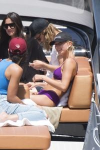 hailey-baldwin-in-bikini-boat-trip-with-joe-jonas-and-wilmer-valderrama-miami-07-07-2017-8.jpg