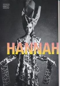 hannah-ferguson-love-magazine-issue-18-2017-1.thumb.jpg.a85b73044c229a576c2d5d18acf035da.jpg