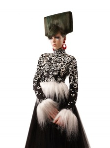 hannahteare_2009_tatler-edie-campbell-02.jpg