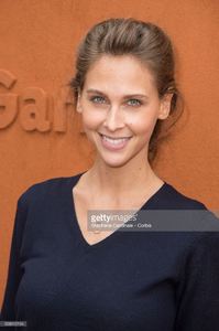 host-ophelie-meunier-attends-the-french-tennis-open-day-fifteen-with-picture-id538315134.jpg