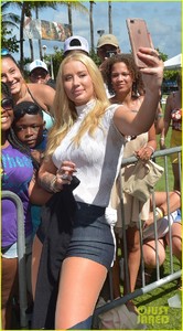 iggy-azalea-miami-performance-12.jpg