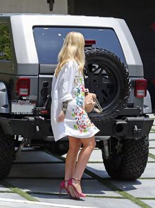 iggy-azalea-out-in-los-angeles-07-16-2017-7.jpg