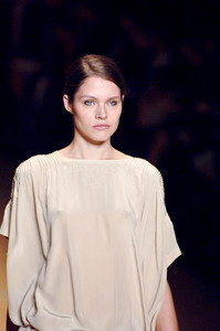 isabel-marant-ss-2007-3.thumb.jpg.631a20995278e3e8725660e1f5a15f00.jpg