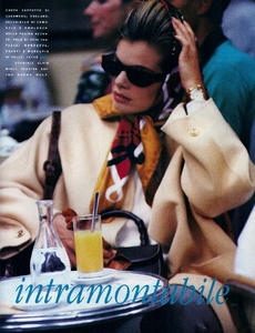 italia_vogue_october_1990_95.thumb.jpg.2cdc3bbc21d4aeafd2e043b92a48f04c.jpg