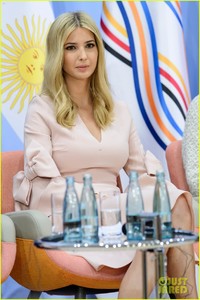 ivanka-trump-sits-in-presidents-seat-at-g20-leaders-table-03.jpg