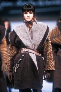 jean-charles-de-castelbajac-fw-1989-3.thumb.png.ce77c2115e8da0ee3e83ca674fd91207.png