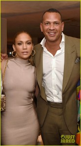 jennifer-lopez-alex-rodriguez-couple-up-for-mlb-all-star-party-01.jpg