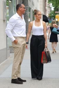 jennifer-lopez-and-alex-rodriguez-on-the-way-to-dinner-at-kappo-masa-restaurant-in-nyc-07-06-2017-15.jpg