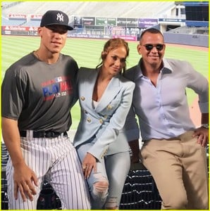 jennifer-lopez-joins-alex-rodriguez-for-his-return-to-yankees-stadium-01.jpg