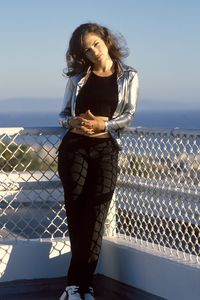 jennifer-lopez-photoshoot-greg-hinsdale-1996-8.jpg