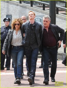 jlo-ray-liotta-get-serious-filming-shades-of-blue-02.jpg