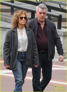 jlo-ray-liotta-get-serious-filming-shades-of-blue-04.jpg