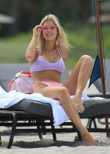 joy-corrigan-and-kristyna-schickova-in-bikinis-at-the-beach-in-miami-07-19-2017-20.jpg