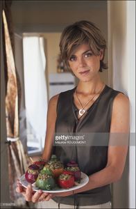 julie-andrieu-culinary-journalist-in-france-in-2004-picture-id111046710.jpg