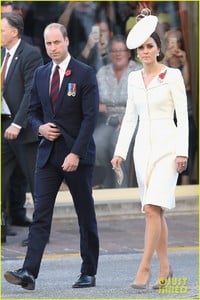 kate-middleton-prince-william-last-post-ceremony-03.jpg