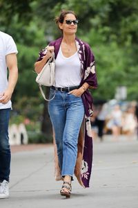 katie-holmes-casual-style-new-york-07-23-2017-9.jpg