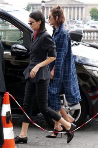 kendall-jenner-four-seasons-hotel-george-v-in-paris-07-02-2017-5.jpg