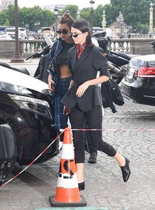 kendall-jenner-four-seasons-hotel-george-v-in-paris-07-02-2017-6.jpg