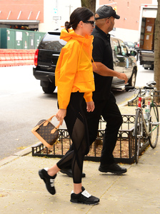 kendall-jenner-going-to-the-gym-in-nyc-72717-13.jpg