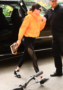 kendall-jenner-going-to-the-gym-in-nyc-72717-9.jpg