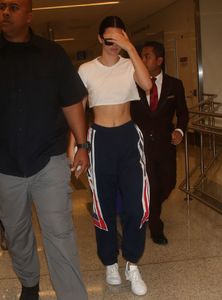 kendall-jenner-in-crop-top-at-lax-airport-in-la-07-13-2017-6.jpg