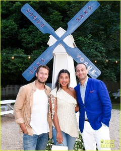 keri-russell-dines-with-darren-aronofsky-in-the-hamptons-02.jpg