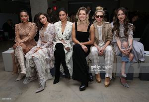 kiersey-clemmons-olivia-culpo-shay-mitchell-ashely-hart-jessica-hart-picture-id635114818.jpg