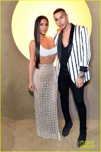 kim-kardashian-steps-out-in-style-to-celebrate-balmain-l-a-boutique-opening-14.jpg