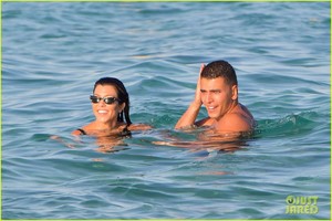 kourtney-kardashian-boyfriend-younes-bendjima-flaunt-pda-in-water-01.jpg