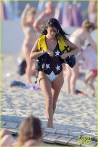 kourtney-kardashian-boyfriend-younes-bendjima-flaunt-pda-in-water-07.jpg