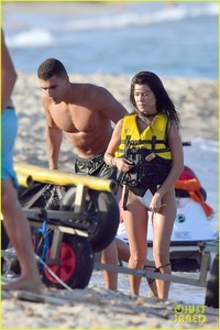 kourtney-kardashian-boyfriend-younes-bendjima-flaunt-pda-in-water-08.jpg