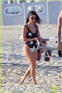 kourtney-kardashian-boyfriend-younes-bendjima-flaunt-pda-in-water-09.jpg