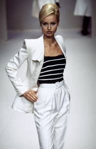 lanvin-ss-1996-1.thumb.jpg.34bbb4773742fc667bec6fee8f4ed2bc.jpg