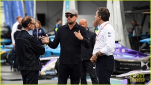 leonardo-dicaprio-tours-garages-before-formula-e-nyc-eprix-02.jpg