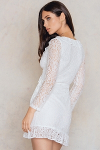 lioness_kissing_in_the_dark_lace_dress_1309-000033-0001-59.jpg