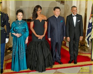 mark-zuckerberg-pregnant-wife-priscilla-chan-attend-state-dinner-13.jpg