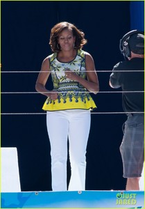 michelle-obama-ariana-grande-arthur-ashe-kids-day-2013-01.jpg