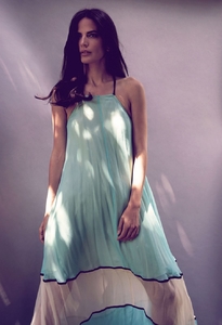 midikennov-top-model-helena-sopar-na-naslovnici-magazina-diva-514-1_XL.jpg