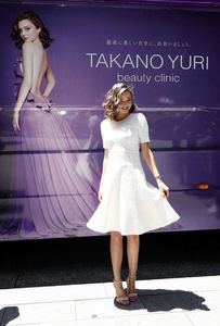 miranda-kerr-at-takano-yuri-beauty-clinic-promotion-in-tokyo-07-11-2017_11.thumb.jpg.cdb3f3f0beb53bd6ce85991fe9db15b3.jpg